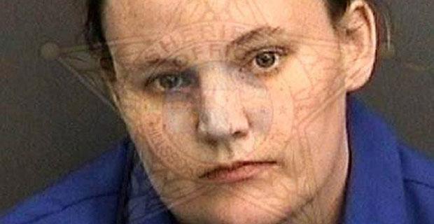 Mujer acusada de abusar de un niño de 11 años con el que tuvo un hijo-0